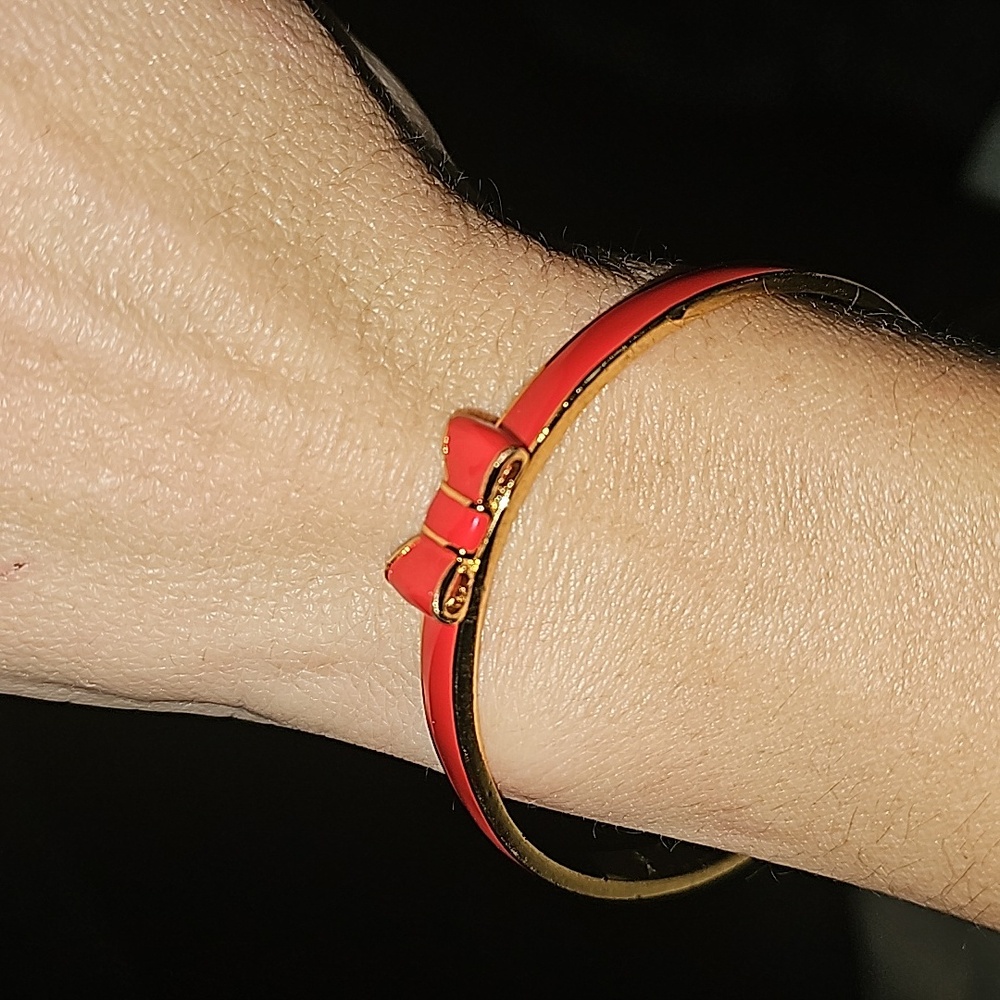 KATE SPADE • Red Take a Bow Bangle Stacking Layering Gold Bracelet